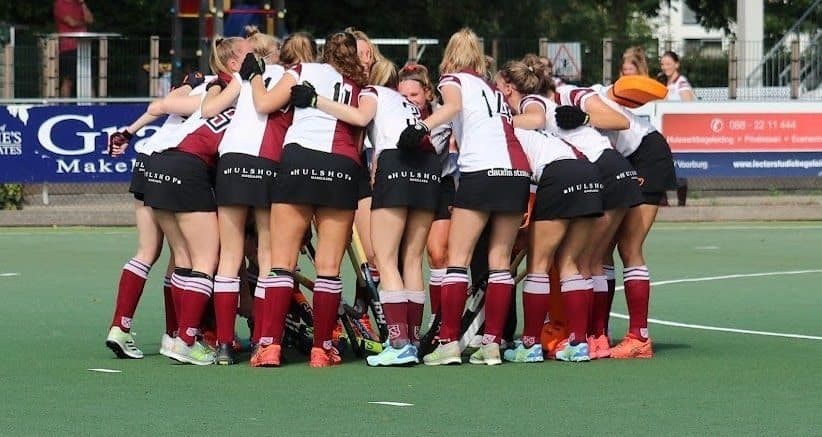 Sfeerbeeld van LOHC (Leidsche en Oegstgeester Hockeyclub)